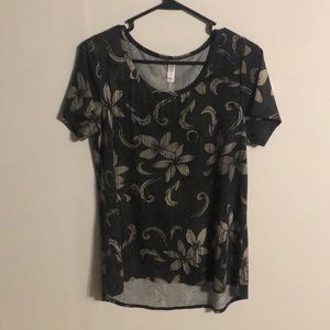LuLaRoe Classic Tee Medium
